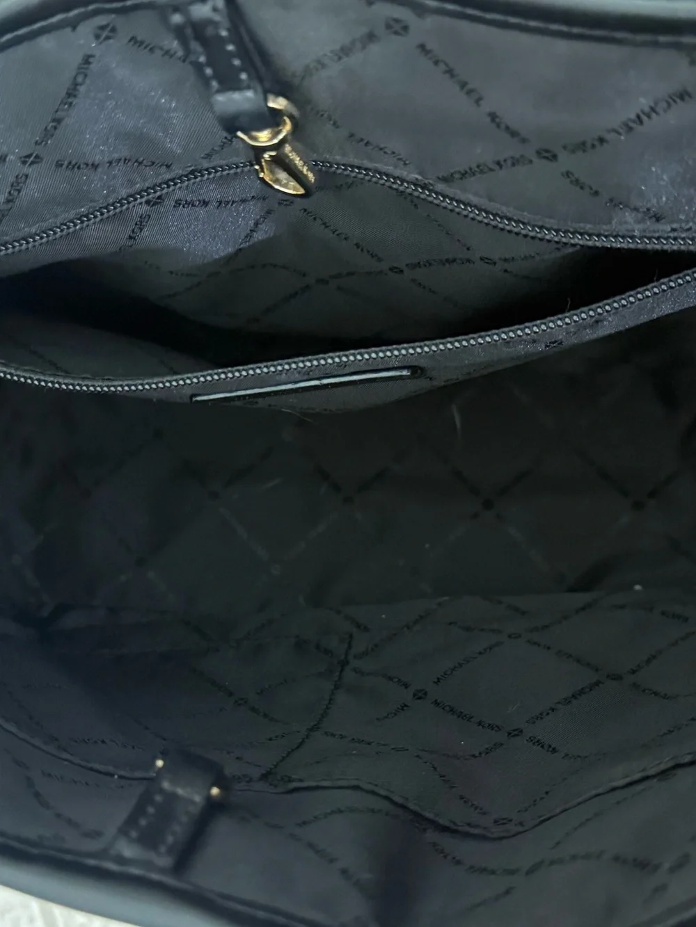 Michael Kors Black Patent Logo Jet Set Carry All Tote Purse - Picture 5 of 8
